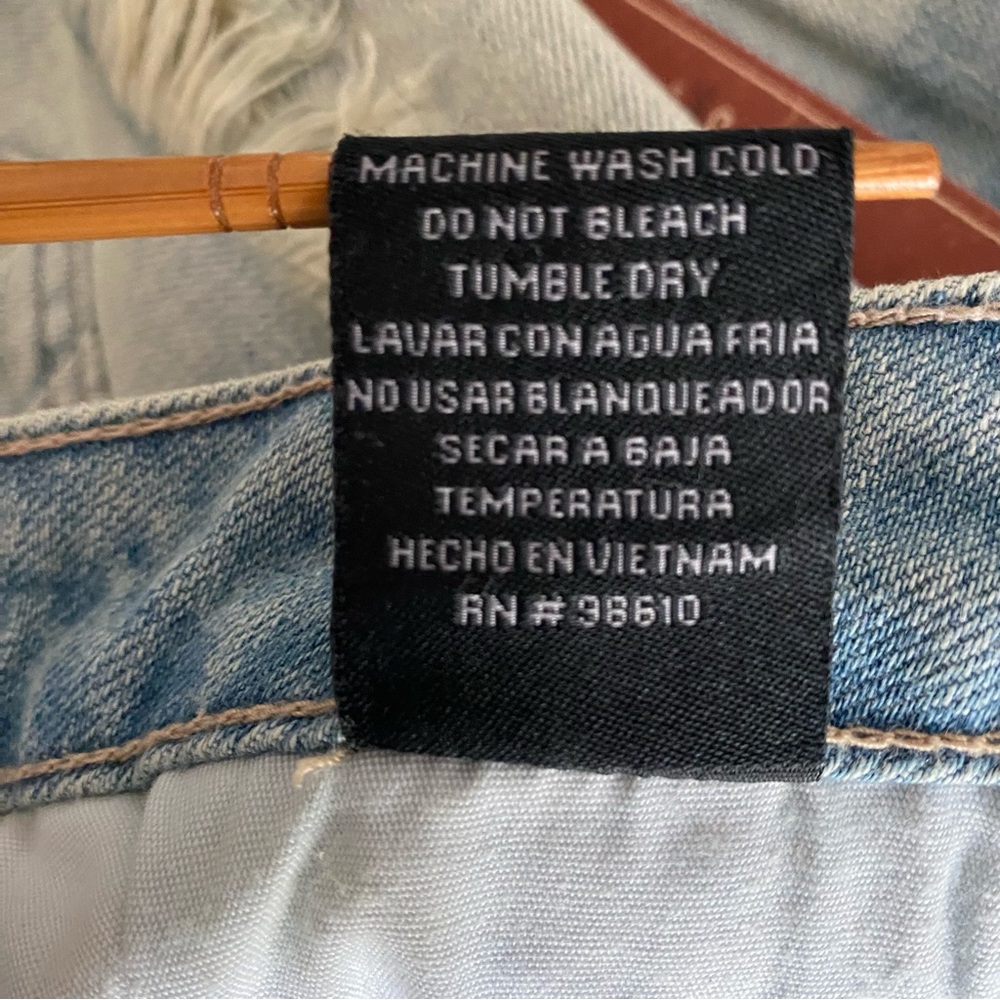 Just USA Cut Off Mid Rise Denim Fray Shorts Light Blue Distressed Medium - Picture 6 of 11